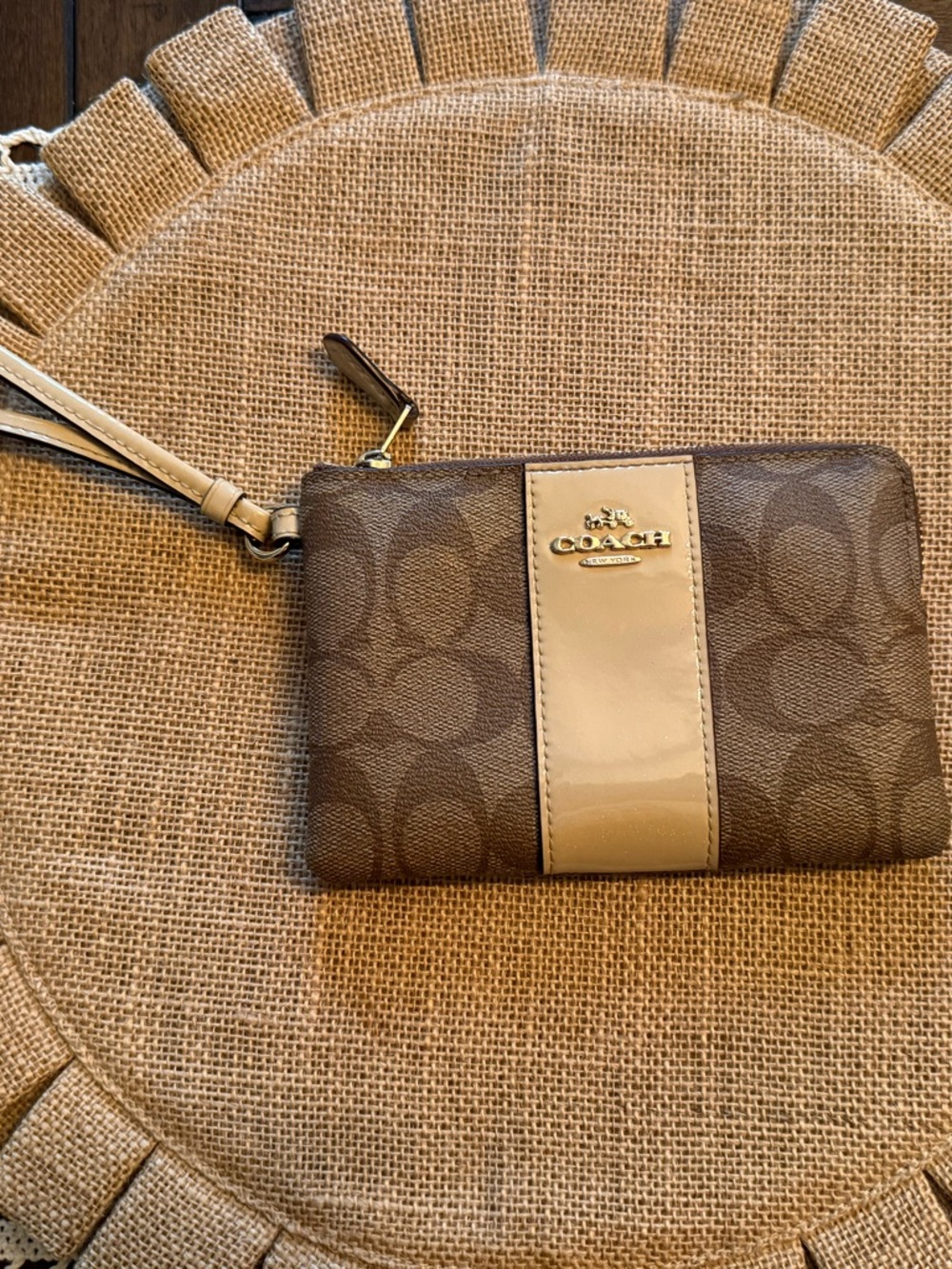 Coach Brown Signature Wristlet with Tan Patent Stripe